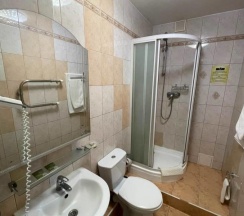 Номер студия комфорт с 1 двуспальной кроватью в Урал