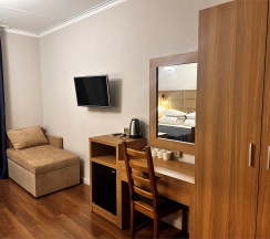 Трехместный номер "Комфорт" в Барс