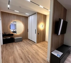 Люкс Superior с балконом в Golden Dragon Hotel & Spa