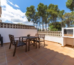 Вилла с 2 комнатами в Casa Gardenia