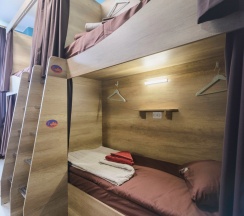 Кровать в общем номере в Евражки