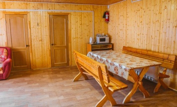 Номер стандарт с 2 двуспальными кроватями в Северное сияние