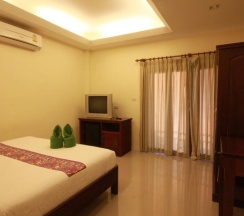 Двухместный номер Superior двуспальная кровать в Tharathip Resort