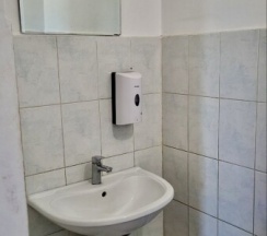 Двухместный номер эконом-класса с 2 односпальными кроватями в 1080 км