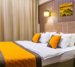 КОМФОРТ С КУХНЕЙ с одной большой или двумя отдельными кроватями в Comfort_Nsk Hotel