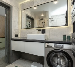 Двухэтажный дом с двумя спальнями в Люди в уюте