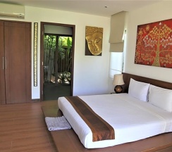 Двухместный люкс Deluxe с частичным видом двуспальная кровать в Laguna Villas Boutique Hotel