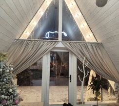 White haus в Magic Camp