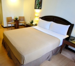 Одноместный номер Deluxe двуспальная кровать в Fersal Hotel Neptune Makati