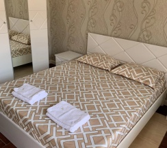 Трёхместный номер Deluxe в Алмаст