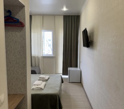 Трёхместный номер Standard с балконом в Алиса