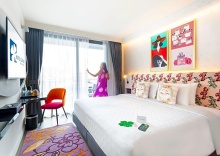 Номер Premier с балконом в Hotel Clover Patong Phuket