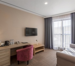 Джуниор Сюит в Harbor Club Hotel