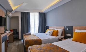 Двухместный номер Standard (2 отдельные кровати) в Clover Magic Park Side