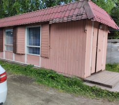 Отдельно стоящий домик для семьи 8 чел. со всеми удобствами на берегу озера в центре города по адресу г. Кириллов, ул. Гагарина д. 93а в Луманская заводь