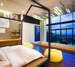 Двухместная вилла с видом на горы двуспальная кровать в The Private Pool Villas at Civilai Hill Khao Yai
