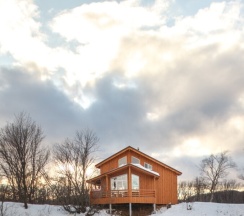 Дом на Острове с камином и сауной. Вмещает до 6-ти гостей. в Шведские дачи