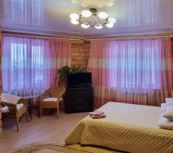 Номер люкс с 1 двуспальной кроватью в Берёзка Север