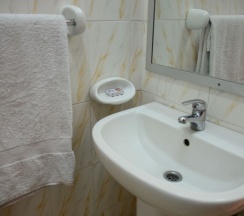 Номер Deluxe с балконом в Iris Hotel
