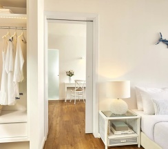 Люкс семейный Casa Marina Superior с видом на сад в Grecotel Marine Palace & Aqua Park