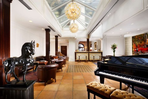 Милан: Отель Hotel Pierre Milano