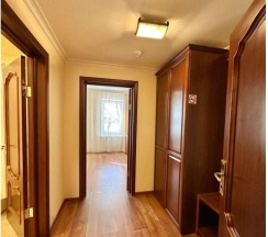 Номер стандарт с 1 двуспальной кроватью в Гостиный Дворик