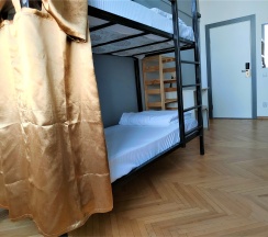 Нижнее место в общем 8ми местном номере №407 в Bla Bla Hostel