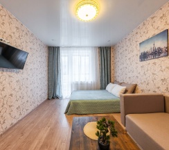 Квартира в Апартаменты на микрорайон Южный, улица Доктора Сотникова, 31