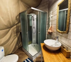 Сфера с балконом в Клевер