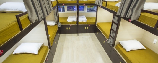 Кровать в общем номере (женский номер) в Saigon Marvel Hostel