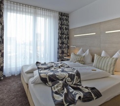 Двухместный полулюкс с видом на город двуспальная кровать в Hotel Demas City