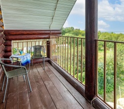 Шестиместные апартаменты в Ласточкин дом