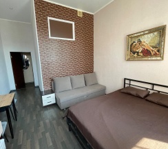 Номер стандарт с 1 двуспальной кроватью в Бестужев