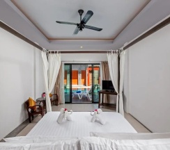 Двухместный номер Deluxe (двуспальная кровать) в Phuketa Hotel Phuket Town