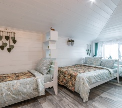 Четырехместный комфорт в Рыжий ап