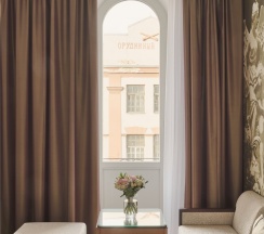 Премиум с 1 кроватью King- size вид на ул. Чайковского в Hotel Indigo St. Petersburg-Tchaikovskogo