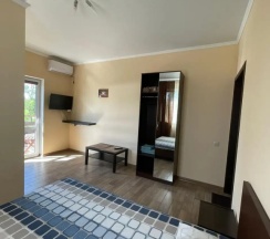 Трёхместный номер Standard с балконом в Фортуна