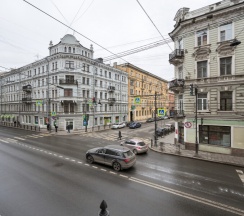 Двухместный номер с эркером и общей ванной комнатой (дабл или твин) в Алиса