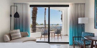 Пляж Коста Асул: Курортный отель Hilton Los Cabos