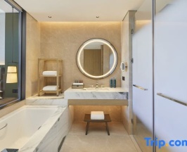 Номер Deluxe в DoubleTree by Hilton Ya'An