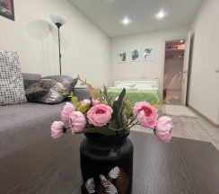 2-комнатные апартаменты улучшенные Островского 35/11 в Sun City Apartment (Сан Сити Апартмент) на улице Островского