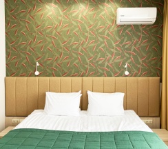 Номер стандарт улучшенный с 1 двуспальной кроватью в Хабаровск