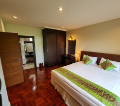 Люкс Executive с балконом в Grand Garden Hotel & Residence
