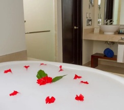 Двухместный Select Club Deluxe (двуспальная кровать) в Sandos Caracol Select Club - только для взрослых, все включено