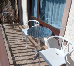 Четырёхместный номер Standard с балконом в Ассоль