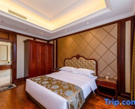 Вилла с 4 комнатами в Longshan Hotel
