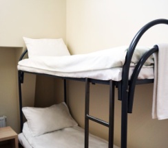 Кровать в общем номере (женский номер) в Sky Hostel