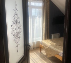 Номер полулюкс семейный в Диана