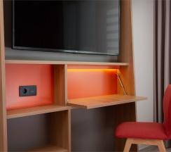 Двухкомнатный Семейный номер с кроватью King size и диваном в Hampton by Hilton Moscow Rogozhsky Val