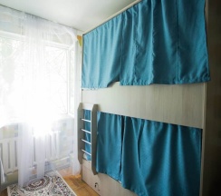 Кровать в общем номере (мужской номер) в Eleon